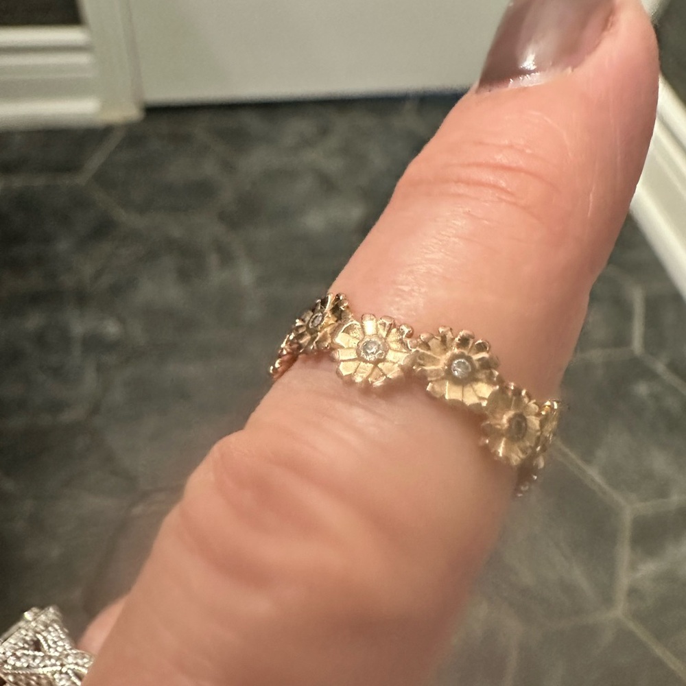 Pandora Rose Daisy Flower Ring